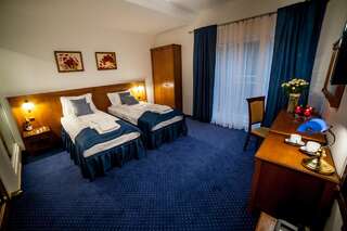 Курортные отели Osada Danków Миломлын Улучшенный двухместный номер с 1 кроватью или 2 отдельными кроватями-3